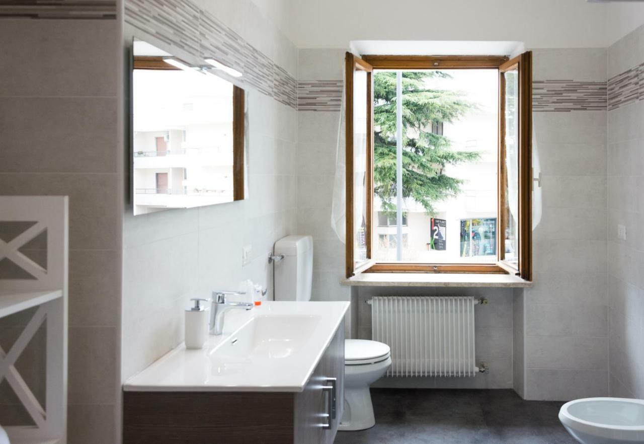 Nirvana Apartments Торболе Экстерьер фото